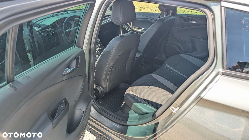 Opel Astra 1.2 T Edition S&S - 10