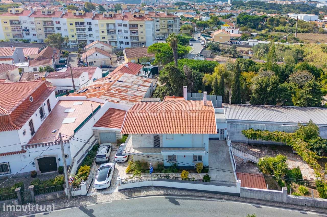 Moradia T3 com Terreno de 3.100 m² em Algueirão-Mem Martins | Sintra - Grande imagem: 2/48