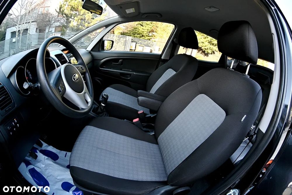 Kia Venga 1.4 CVVT Attract - 8