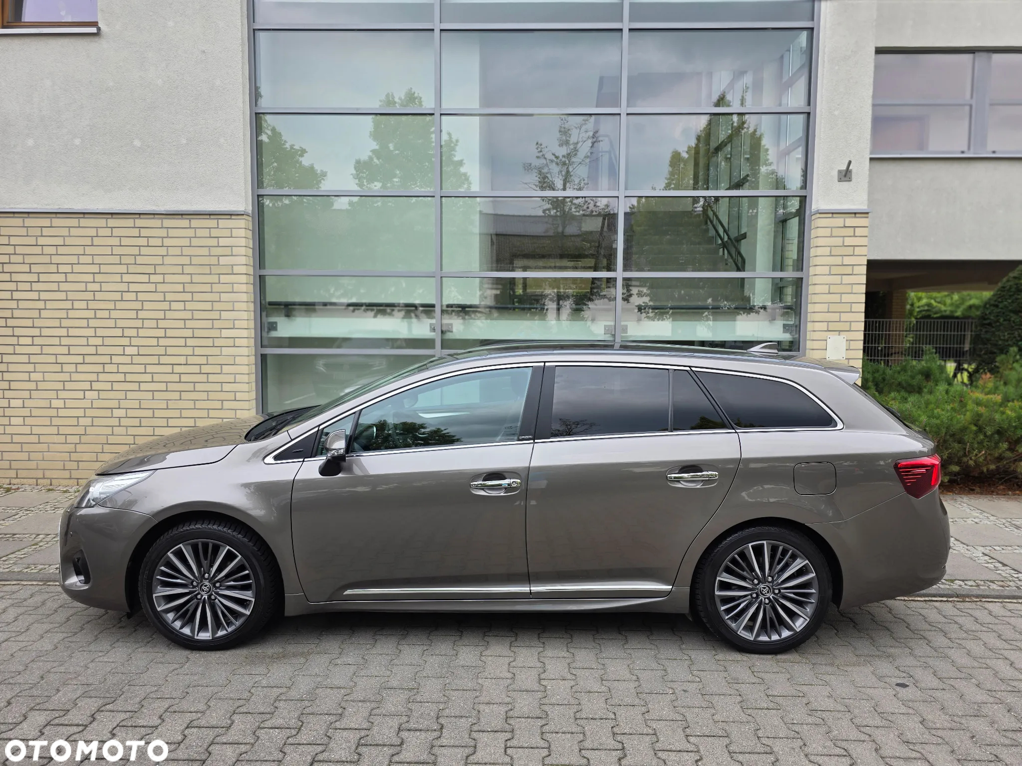 Toyota Avensis 1.8 Prestige - 4