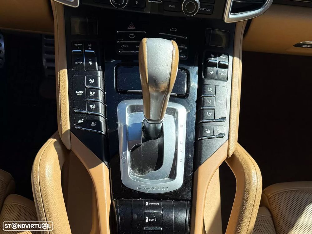 Porsche Cayenne S - 16