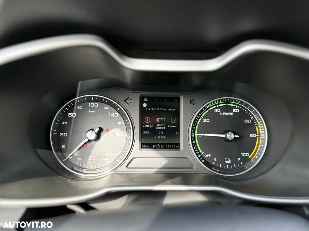 MG ZS EV Luxury - 29