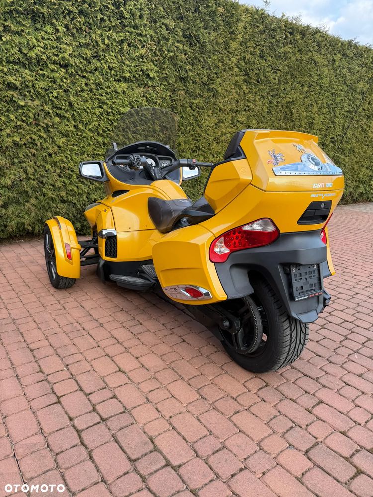 Can-Am Spyder - 4