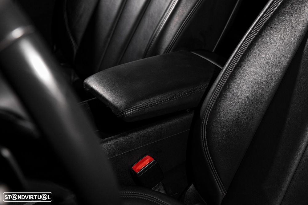 Audi A4 2.0 TDI S tronic - 27