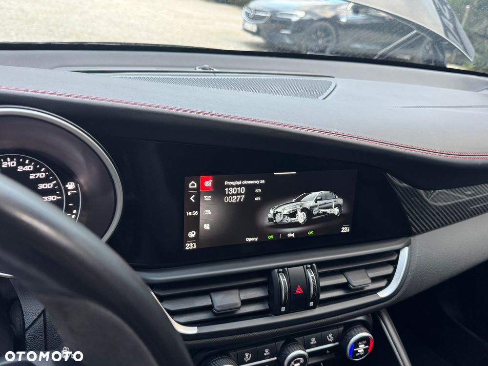 Alfa Romeo Giulia 2.9 Bi Turbo V6 Quadrifoglio Nring - 33