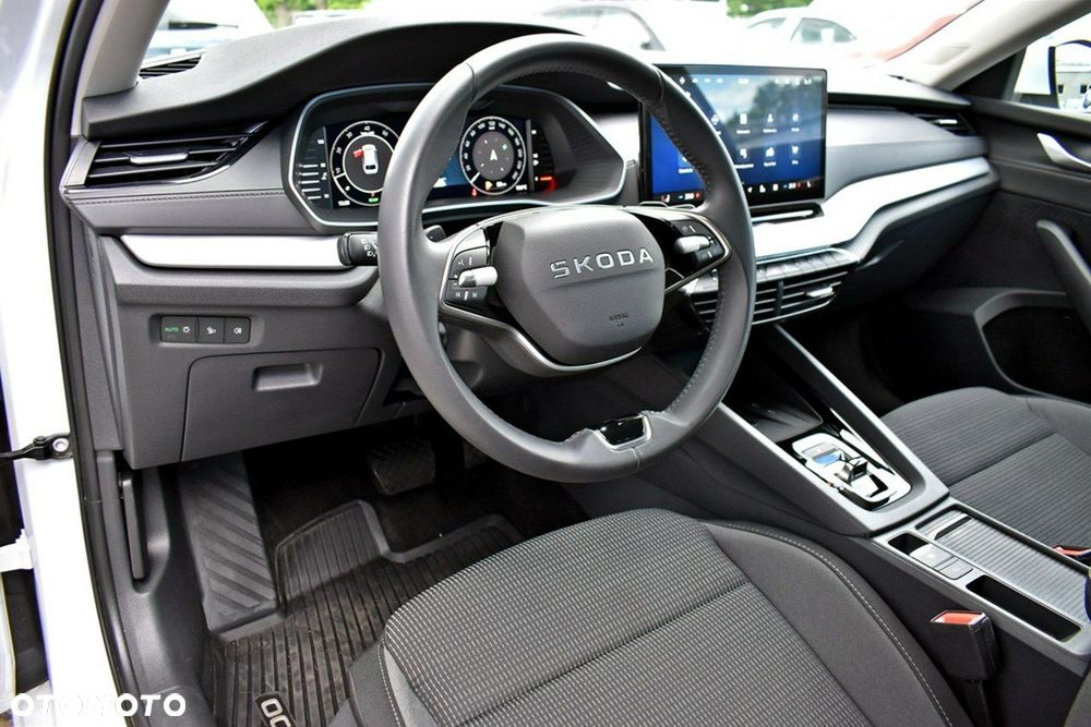 Skoda Octavia 1.5 TSI mHEV Selection DSG - 10