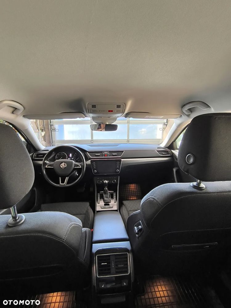 Skoda Superb 2.0 TDI SCR 4x4 Style DSG - 5