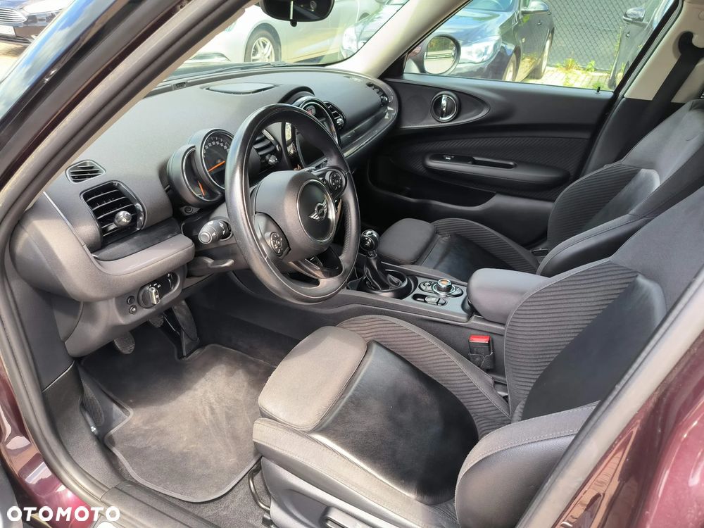 MINI Clubman One Blackyard - 17