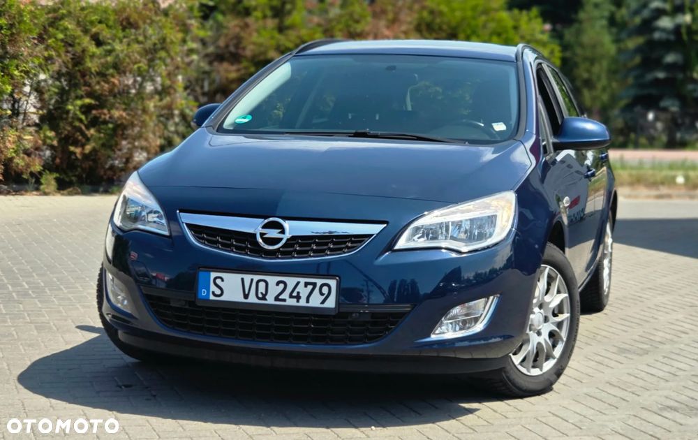 Opel Astra 1.6 Turbo 150 Jahre - 2