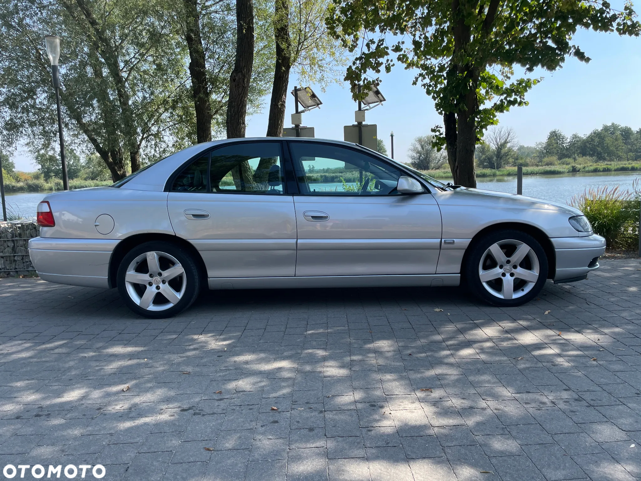 Opel Omega 2.5 Sport - 5