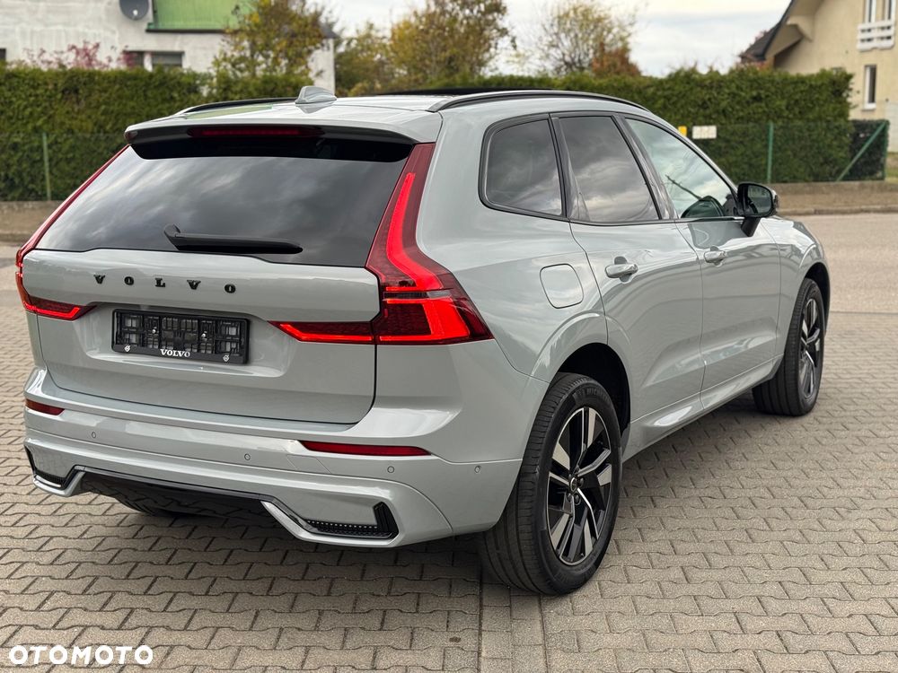 Volvo XC 60 B5 AWD Plus Dark - 14