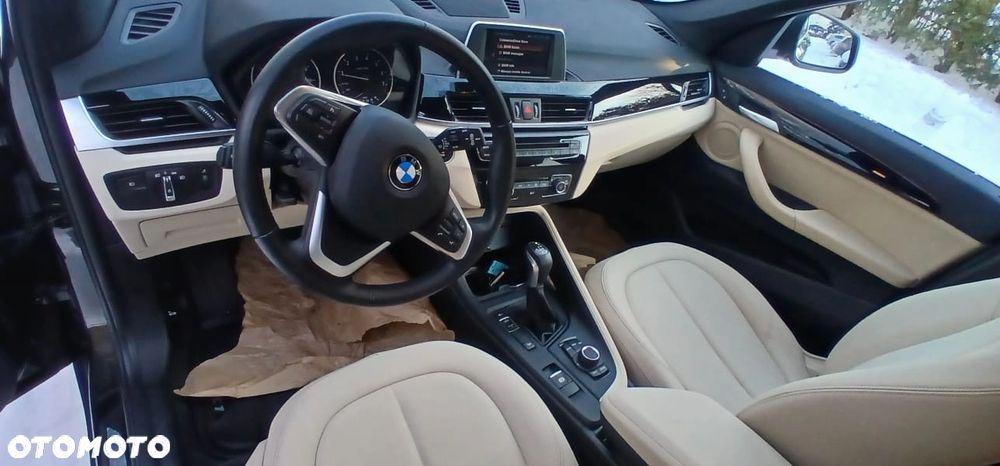 BMW X1 xDrive25i xLine - 11