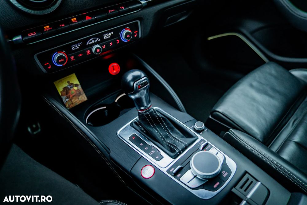 Audi S3 TFSI S tronic - 12