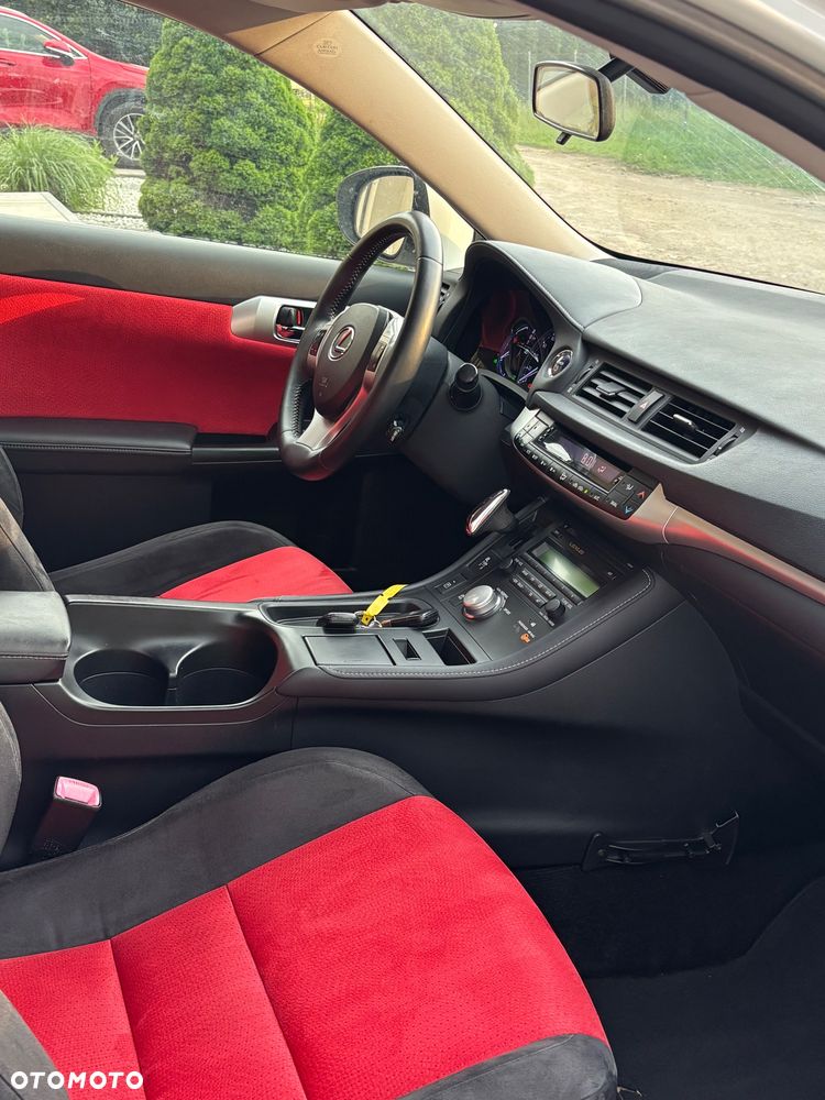 Lexus CT 200h Classic - 36