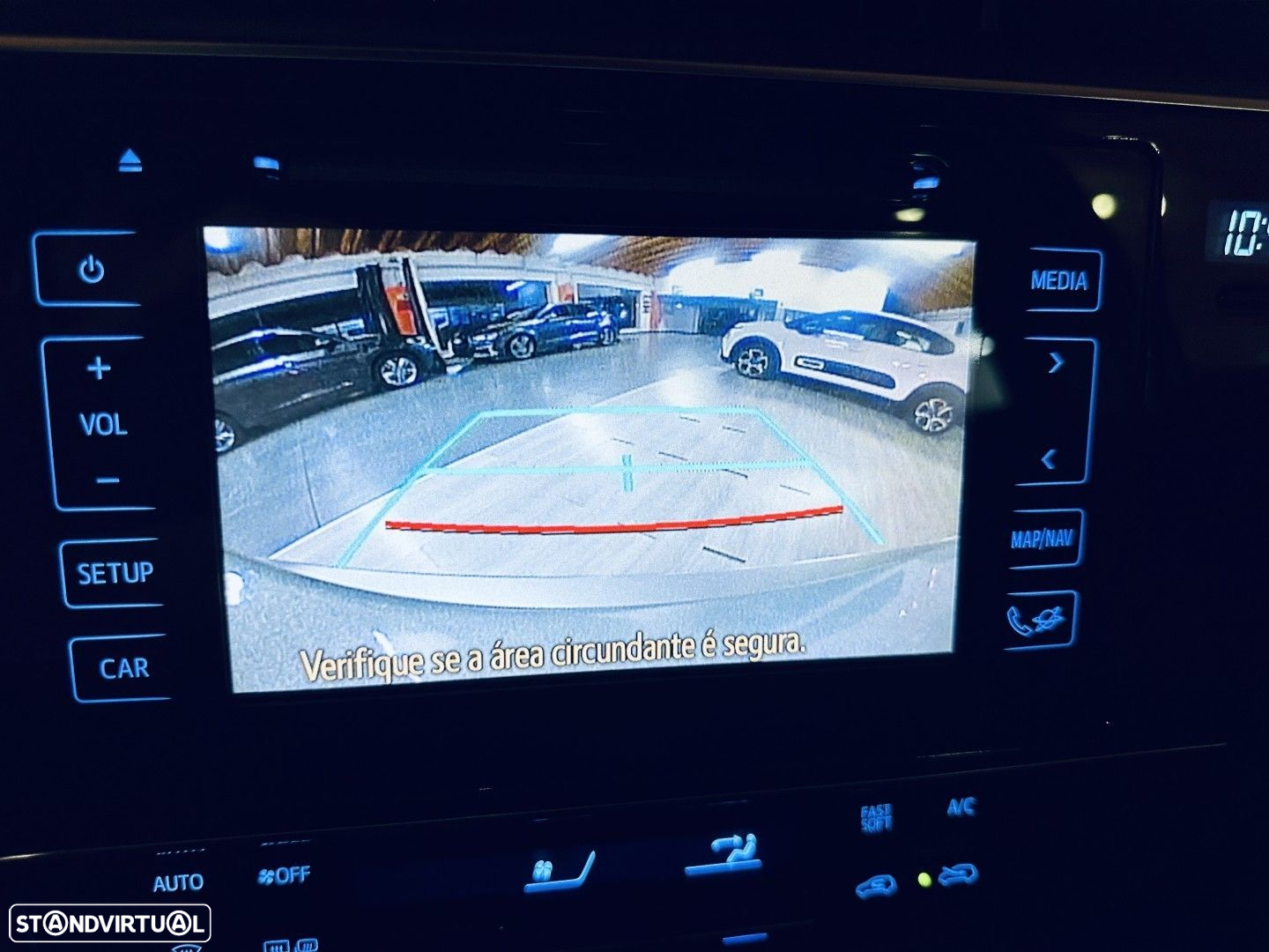 Toyota Auris 1.8 HSD Comfort +P.Sport+Navi - 11