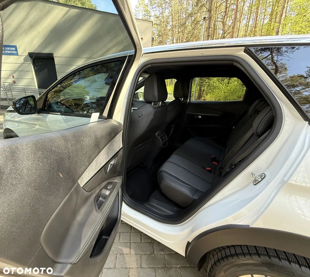 Peugeot 3008 1.5 BlueHDi Allure Pack S&S EAT8 - 17