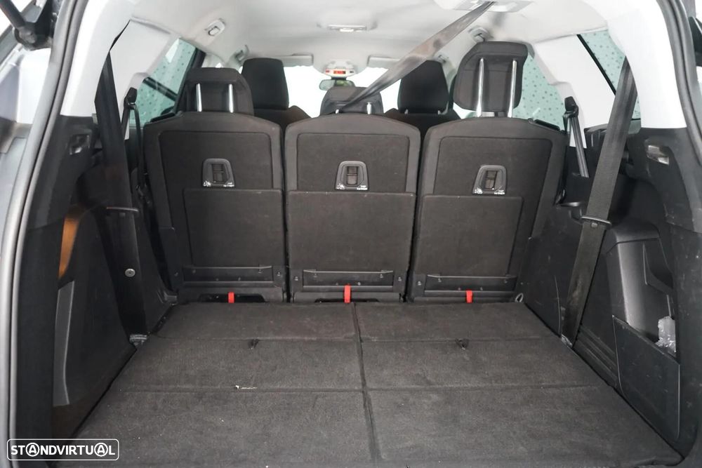Peugeot 5008 1.5 BlueHDi Allure EAT8 - 38