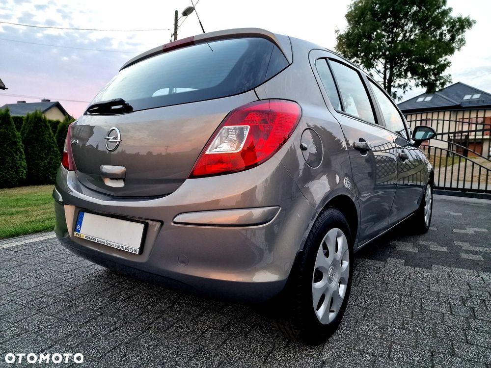 Opel Corsa 1.2 16V Cosmo S&S - 8