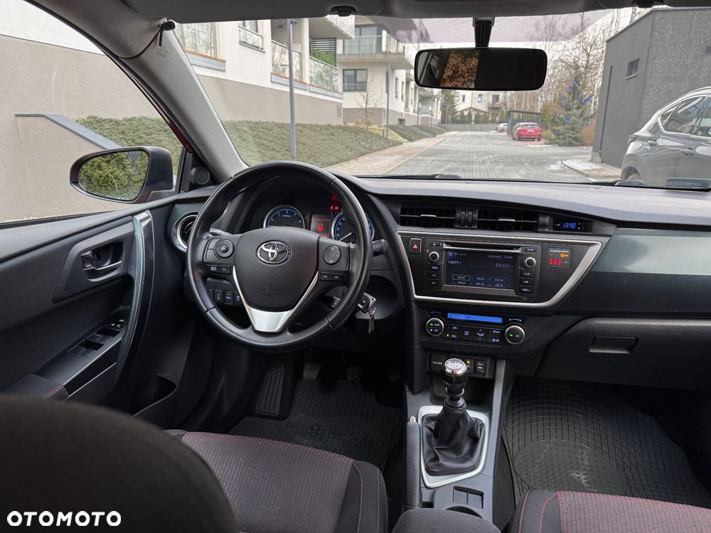 Toyota Auris 1.6 Dynamic - 16
