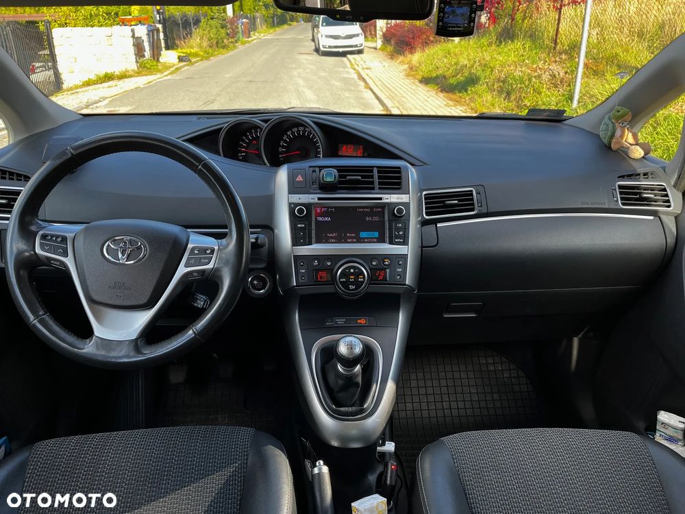 Toyota Verso 1.8 Prestige 7os - 6