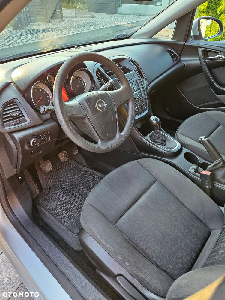 Opel Astra 1.6 Essentia - 8