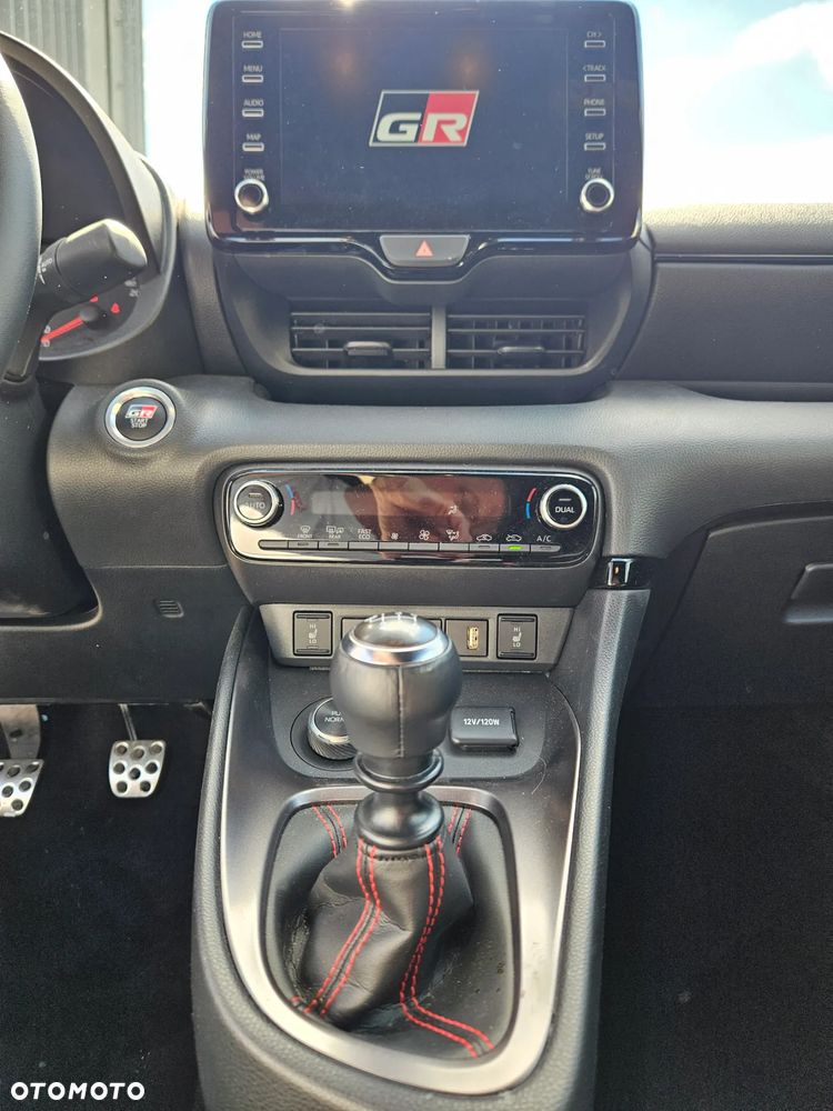 Toyota Yaris GR 1.6 Dynamic - 14