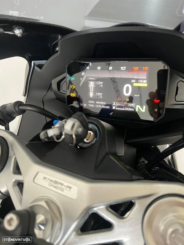 CF Moto 675SR-R - 14