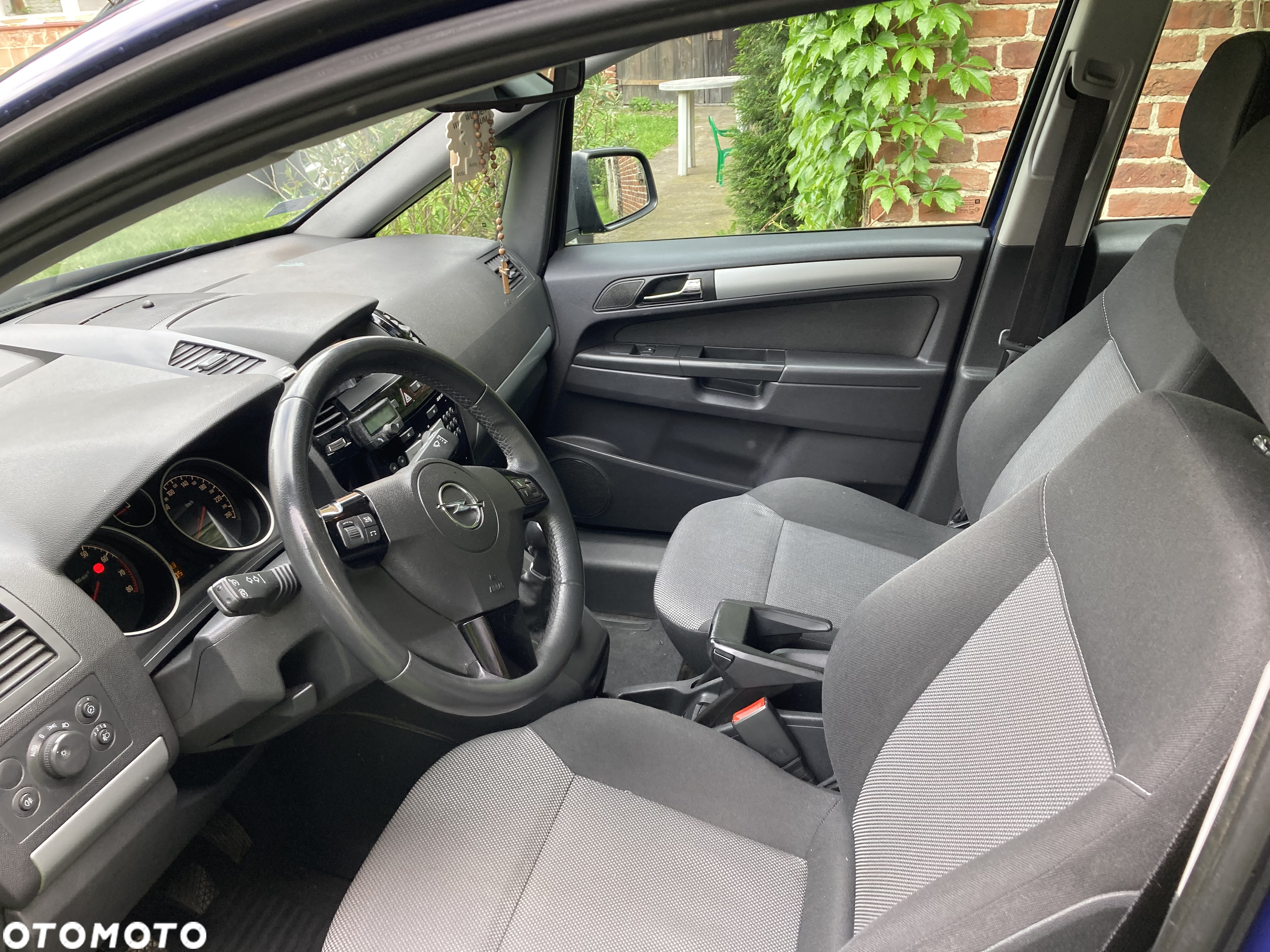 Opel Zafira 1.6 - 10