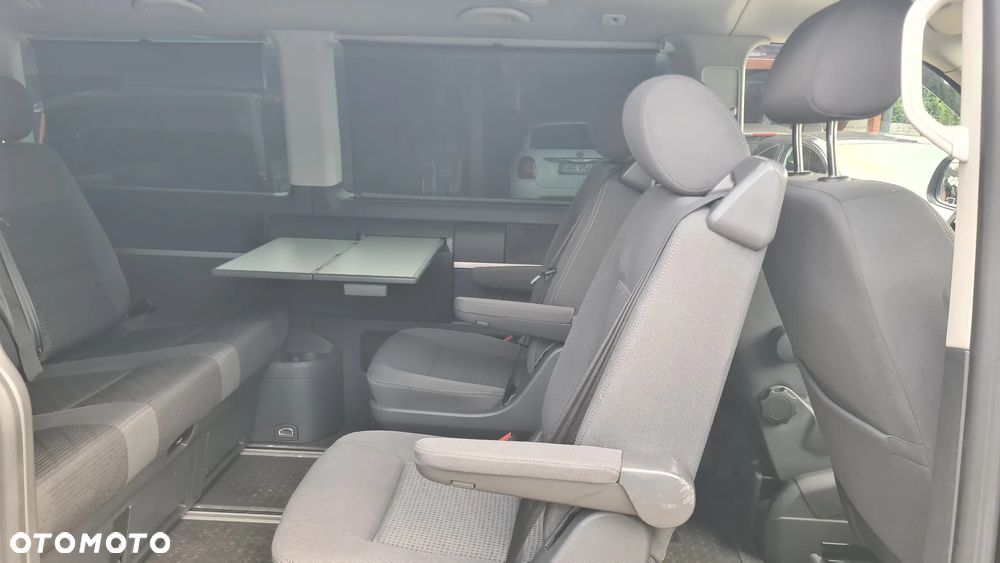 Volkswagen Multivan - 12