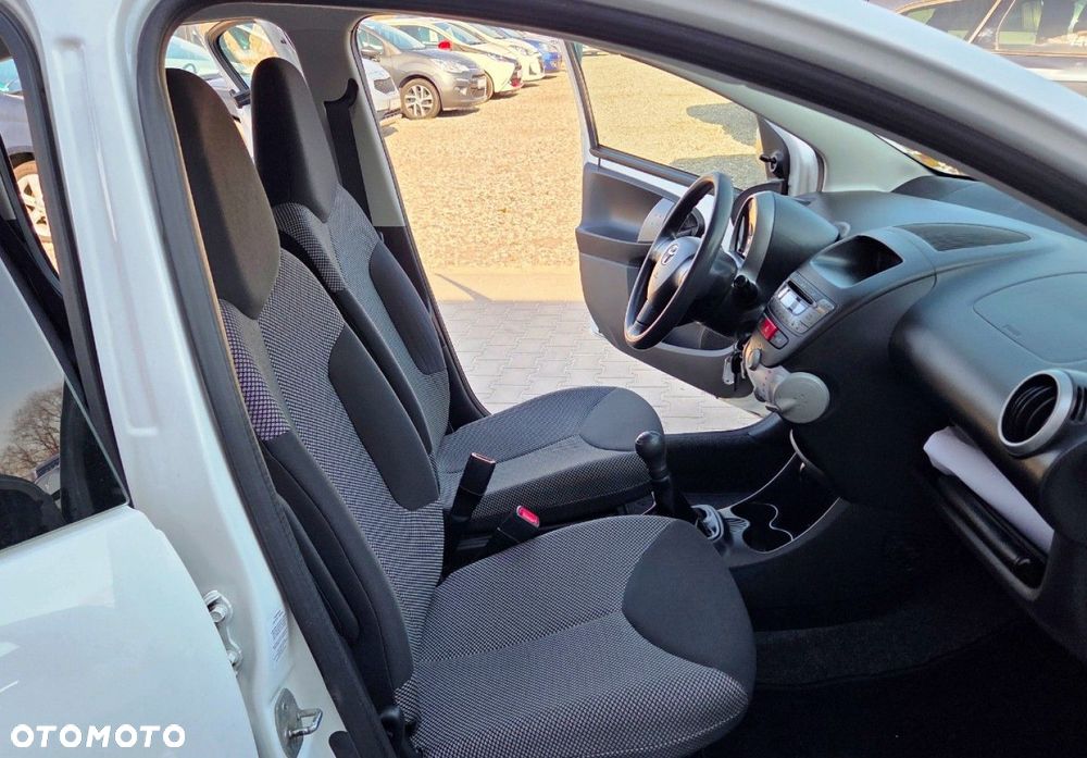 Toyota Aygo - 12