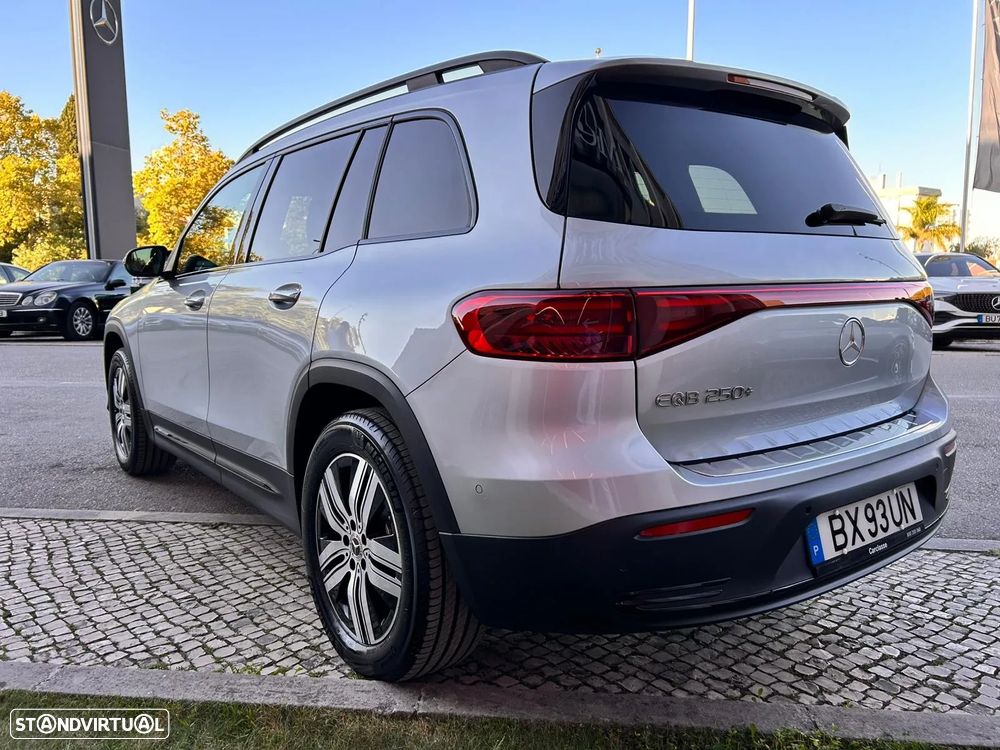 Mercedes-Benz EQB 250+ Electric Art - 6