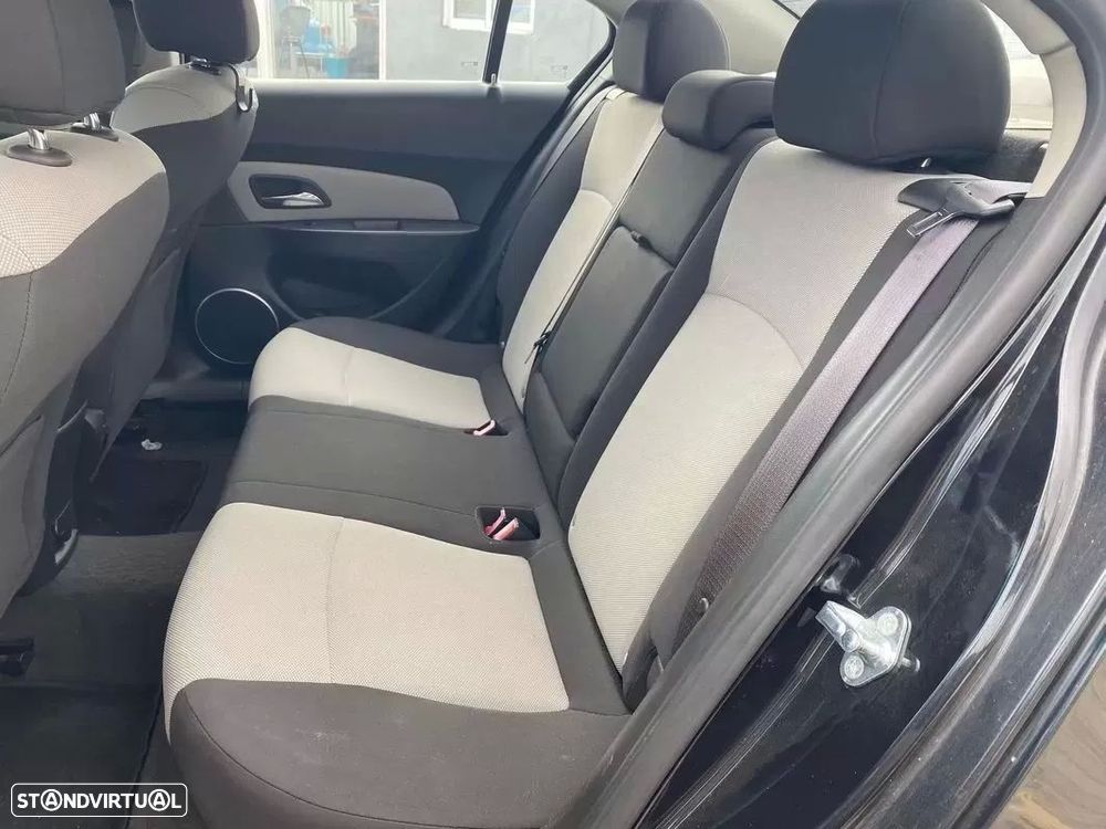 Chevrolet Cruze 2.0 VCDi LT - 19