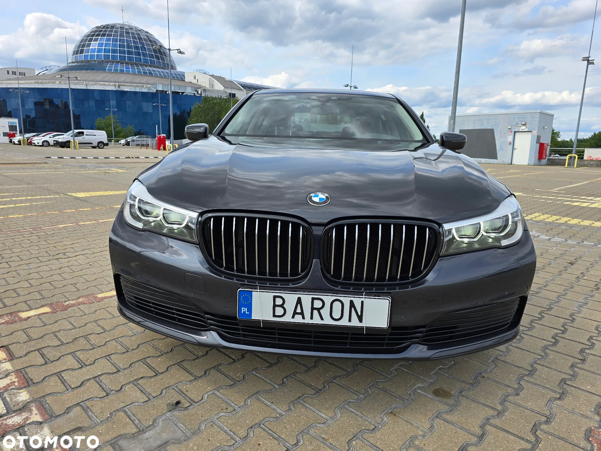 BMW Seria 7 740Li - 5