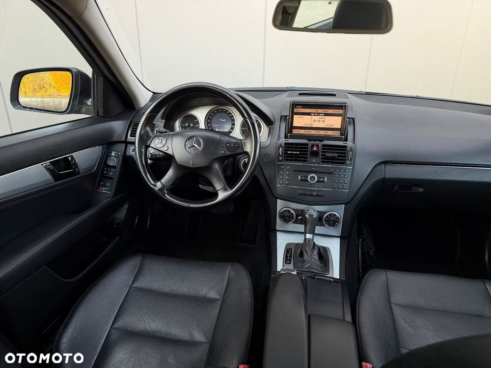Mercedes-Benz Klasa C 220 CDI DPF Automatik Avantgarde - 30