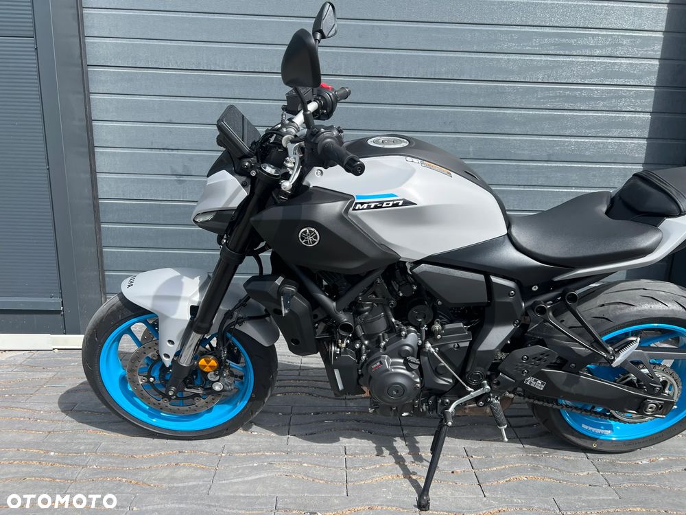 Yamaha MT - 9