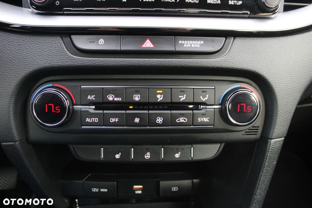 Kia XCeed - 33