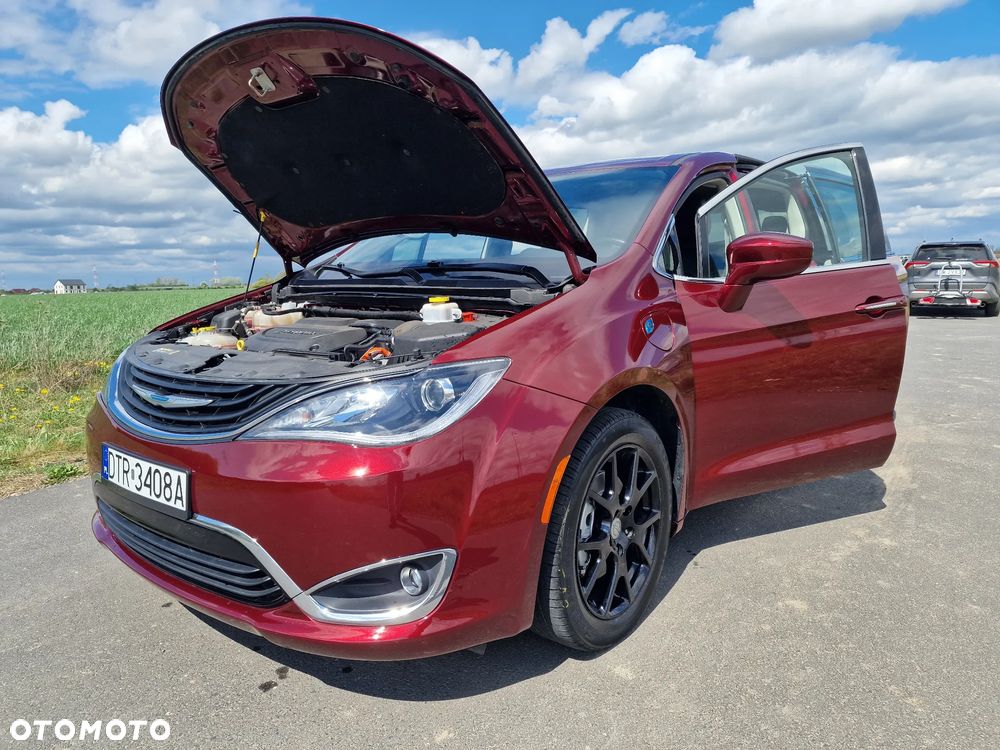 Chrysler Pacifica - 39