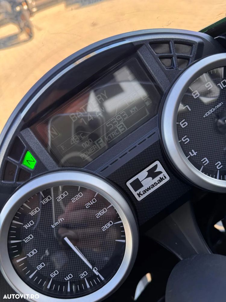 Kawasaki ZZR 1400 - 6