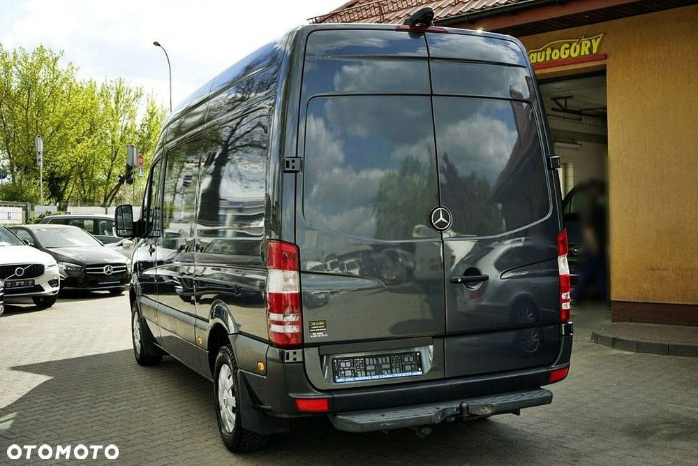 Mercedes-Benz Sprinter - 4