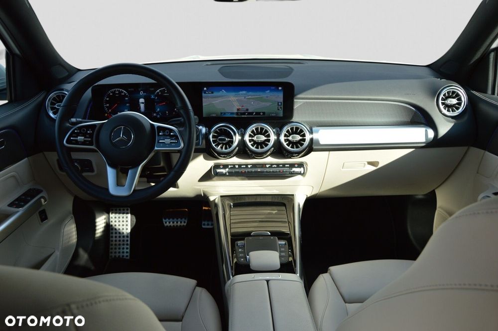Mercedes-Benz GLB - 22