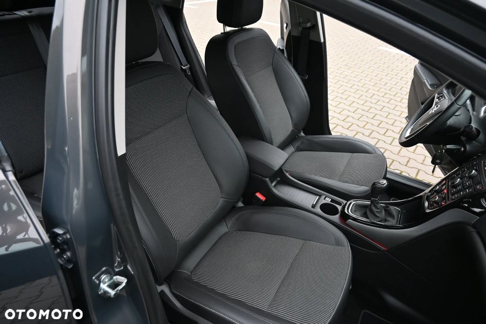 Opel Astra ver-1-4-turbo-cosmo - 36