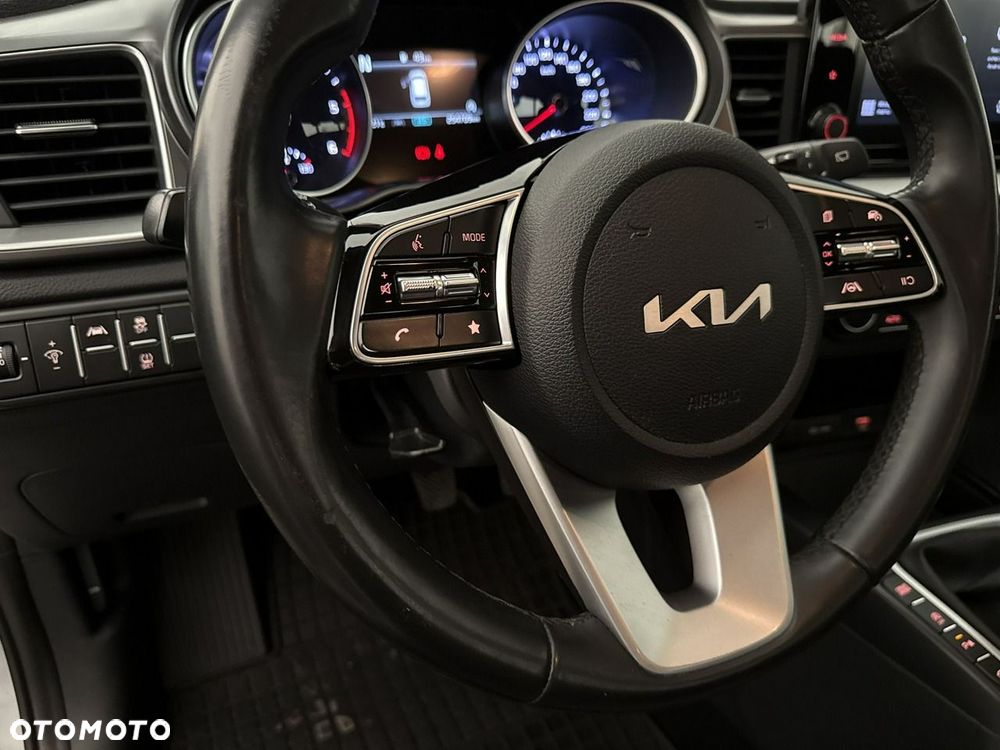 Kia Ceed - 27