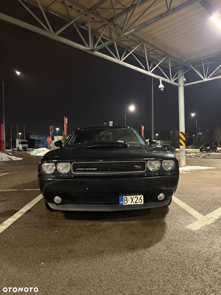 Dodge Challenger - 2