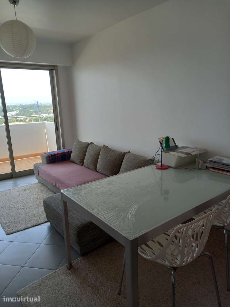 Apartamento T1 com varanda e piscina em Portimão - Grande imagem: 4/11