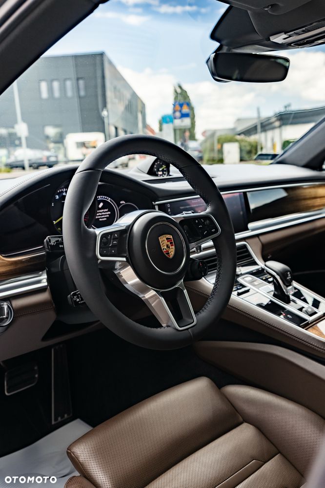 Porsche Panamera - 3