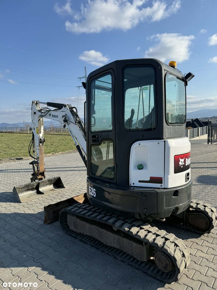 Bobcat E26 - 3