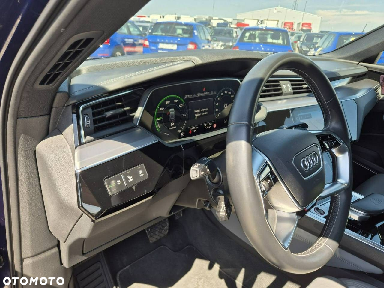 Audi e-tron - 15