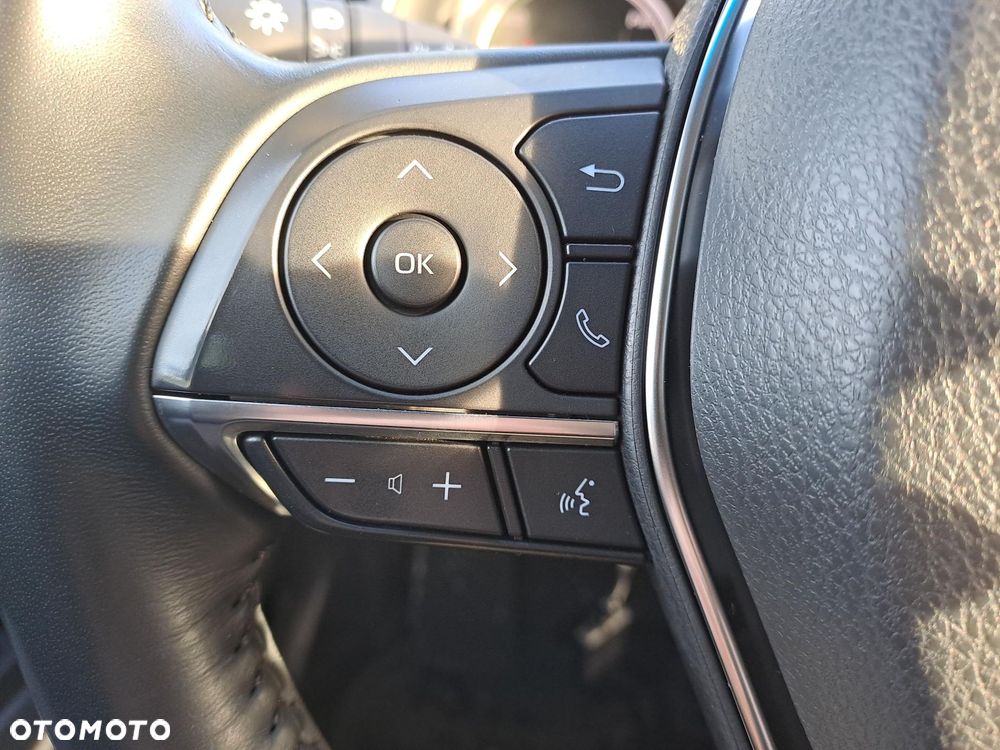 Toyota Camry 2.5 Hybrid Comfort CVT - 22