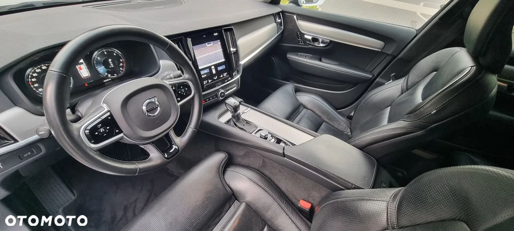 Volvo V90 Cross Country B5 D AWD Ultimate - 31