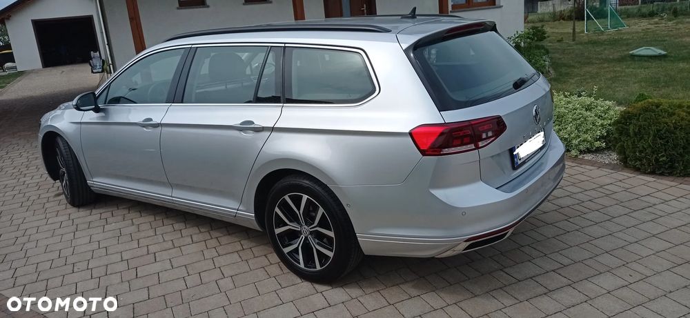 Volkswagen Passat Variant 2.0 TDI SCR DSG Business - 6